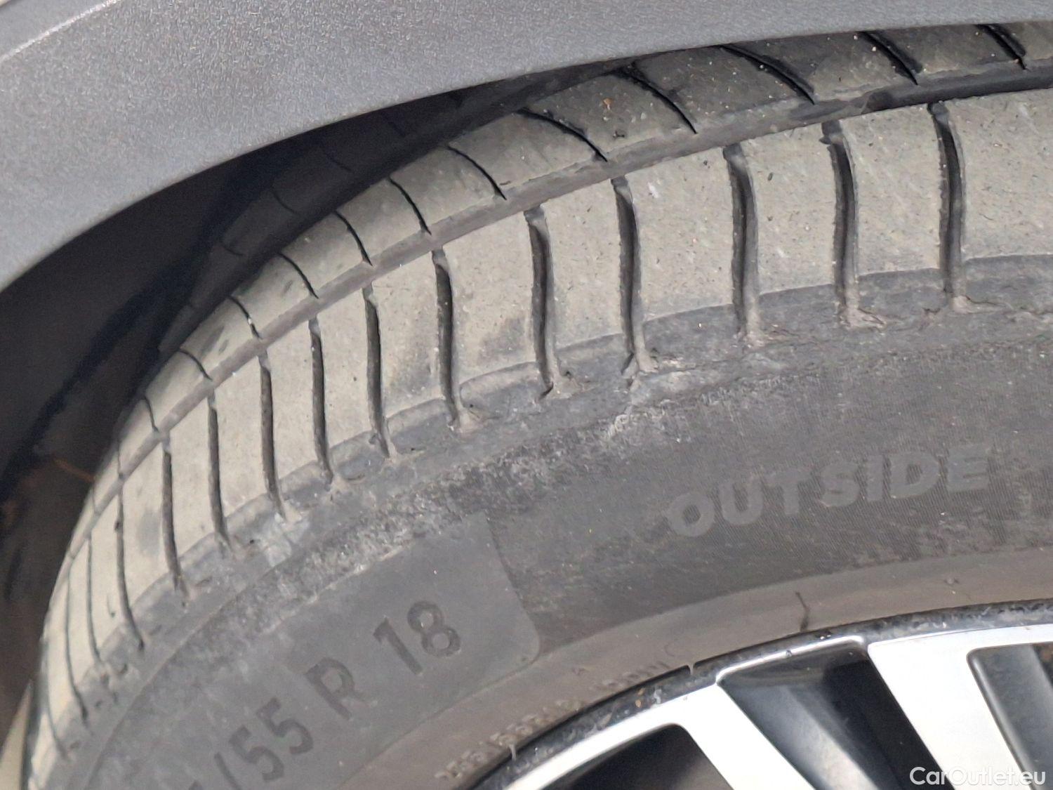  Volvo  XC 40 Volvo, XC40 '17, Volvo XC40 D4 AWD Geartronic R-Design 5d #33