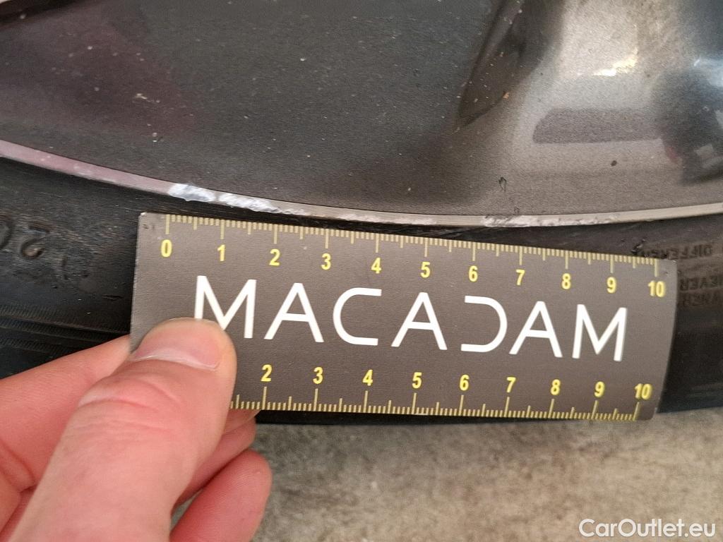  Hyundai  Konna HYUNDAI Kona / 2017 / 5P / SUV 1.6 GDi Hybrid DCT-6 Intuitive #9