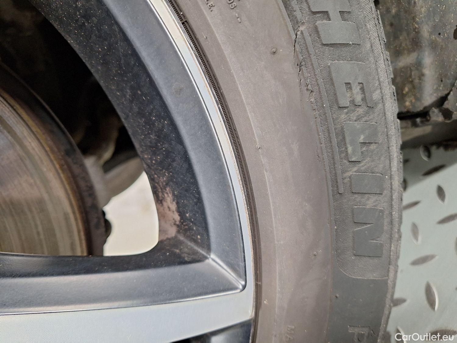  Volvo  XC 40 Volvo, XC40 '17, Volvo XC40 D4 AWD Geartronic R-Design 5d #13