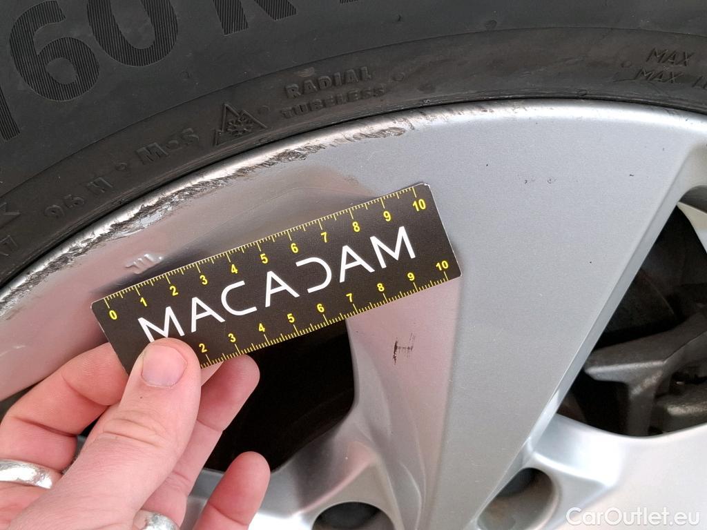  Nissan  Qashqai NISSAN  / 2017 / 5P / Crossover 1.5 DCI 115 Business Edition #19