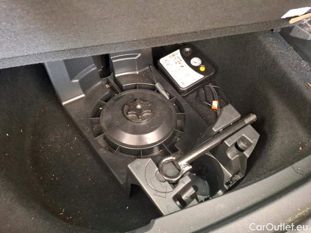  Renault  Megane RENAULT Mégane Estate / 2020 / 5P / Break Business TCe 115 FAP -21N #19