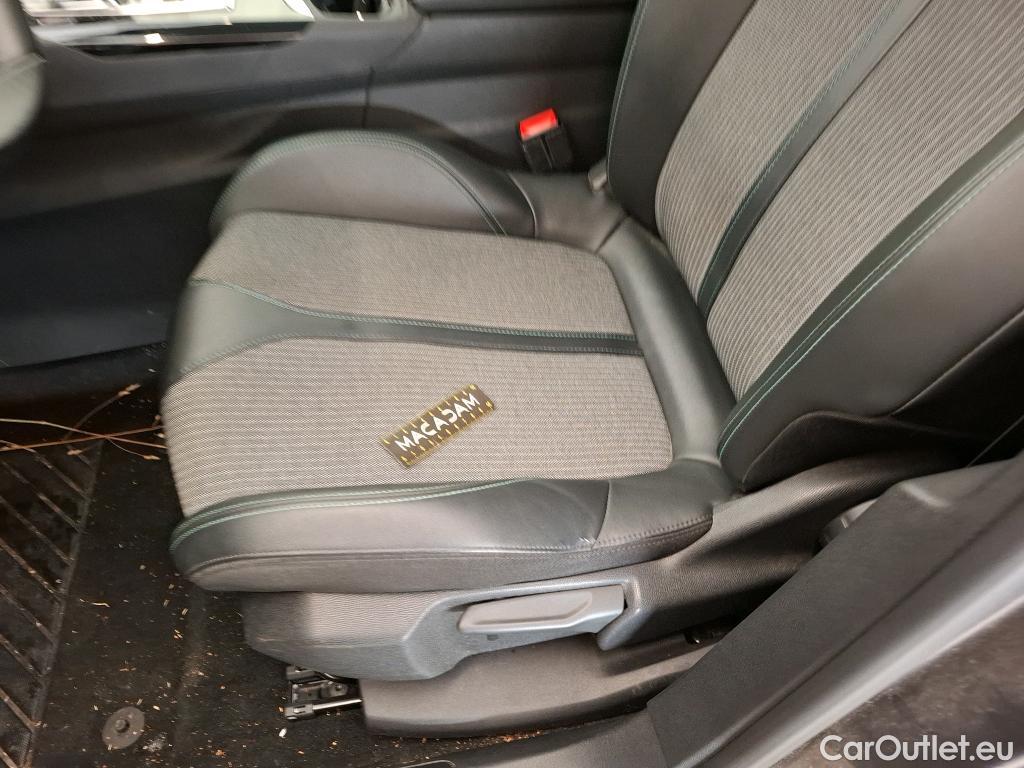  Peugeot  3008  Allure Pack 1.2 PureTech 130CV BVA8 E6d #4