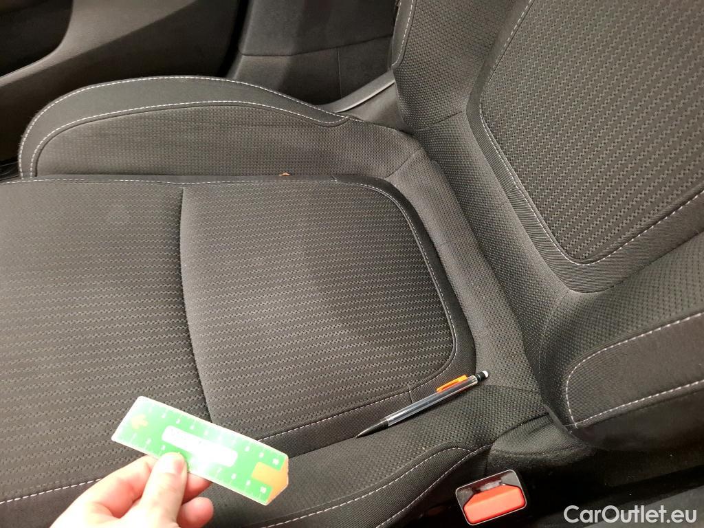  Renault  Megane RENAULT Mégane Estate / 2020 / 5P / Break Business TCe 115 FAP -21N #22