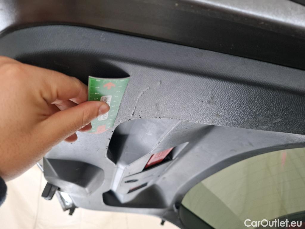  Peugeot  2008  Allure Business 1.2 PureTech 100CV BVM6 E6d #32