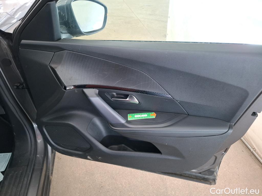  Peugeot  2008  Allure Business 1.2 PureTech 100CV BVM6 E6d #1