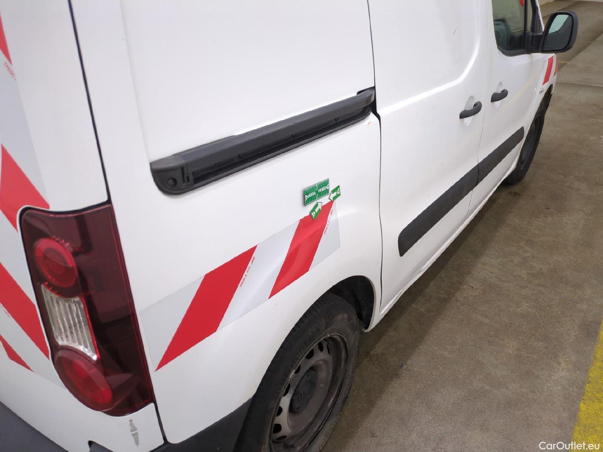  Citroen  Berlingo  Fourgon Club L1 (Court) 1.6 BlueHDi 100CV BVM5 E6 #11