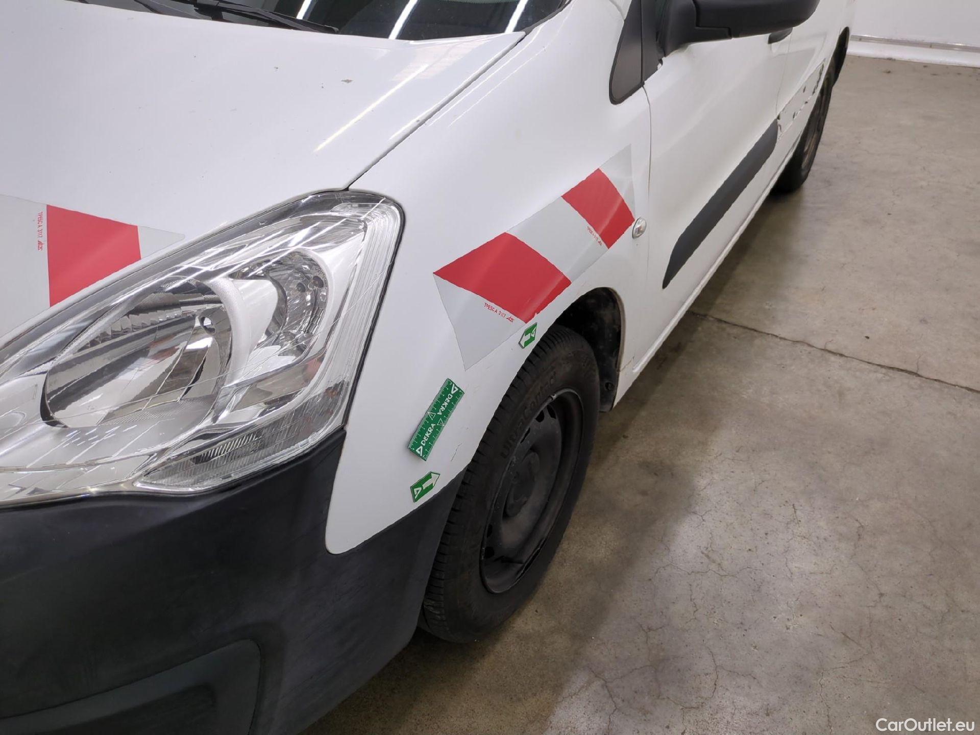  Citroen  Berlingo  Fourgon Club L1 (Court) 1.6 BlueHDi 100CV BVM5 E6 #32