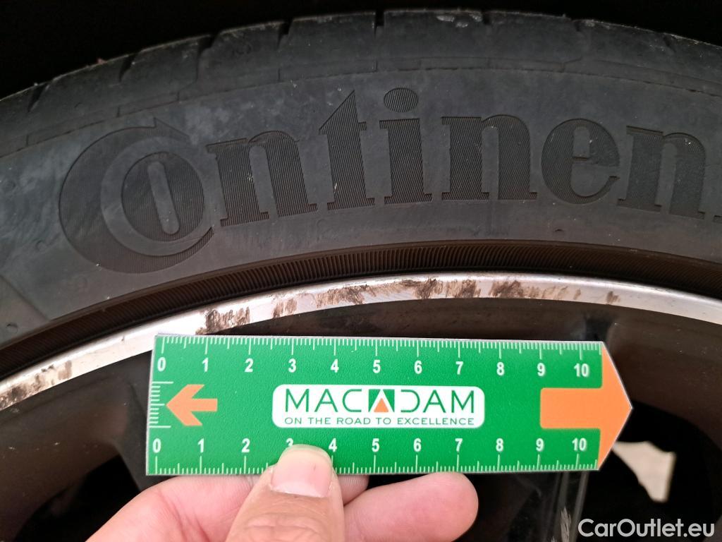  Mercedes  A-Klasse MERCEDES-BENZ Classe A Berline 5p Berline A 200 AMG Line 7G-DCT #11