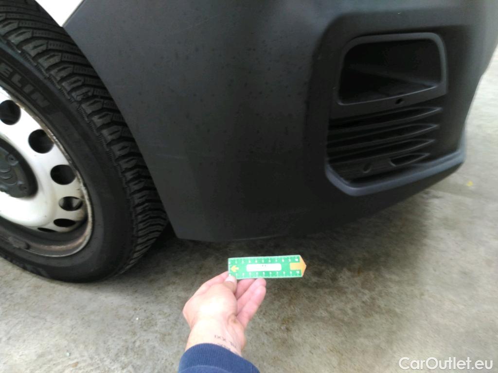  Citroen  Berlingo  Fourgon Driver M 1000 1.5 BlueHDi 100CV BVM5 E6dT #24