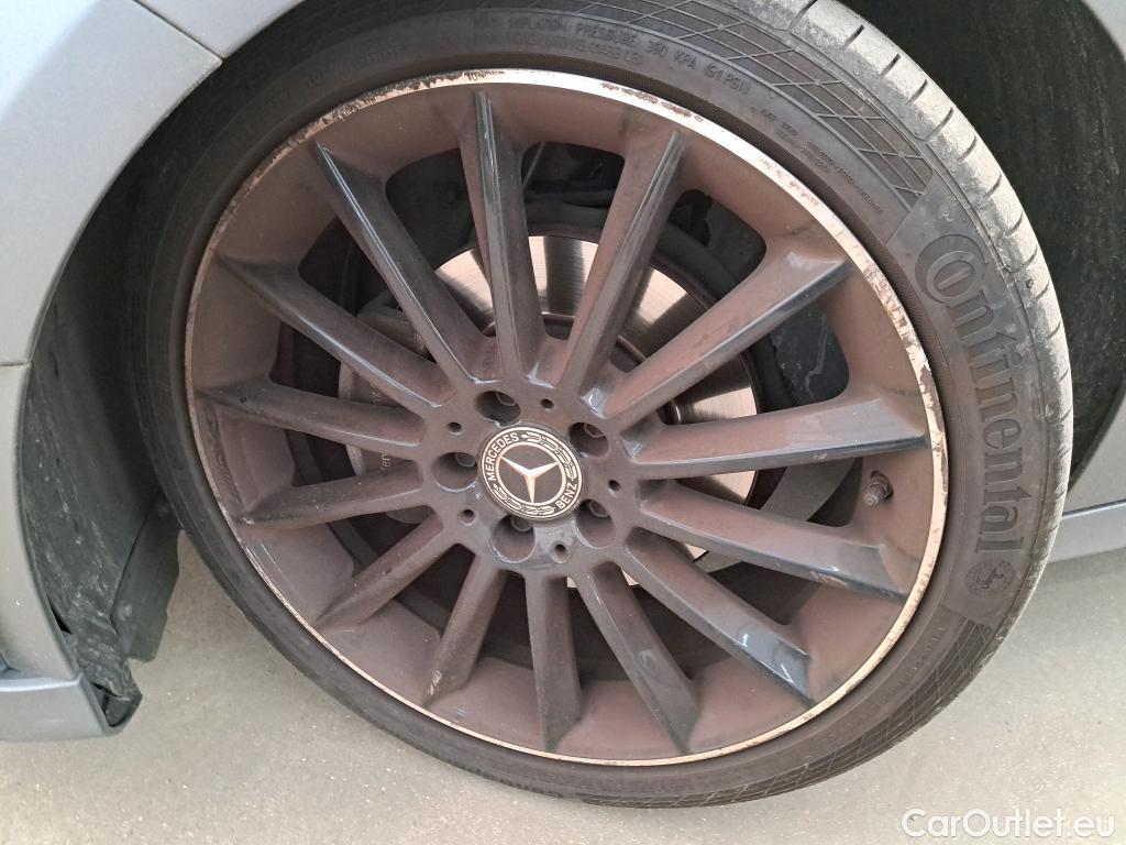  Mercedes  A-Klasse MERCEDES-BENZ Classe A Berline 5p Berline A 200 AMG Line 7G-DCT #2