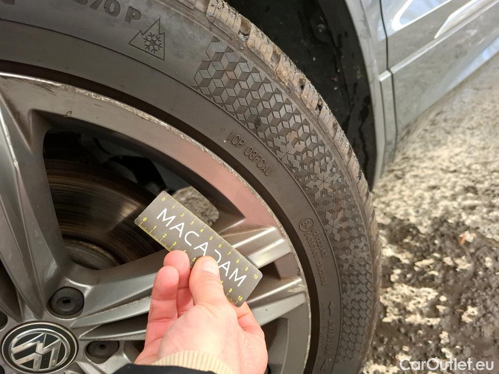  Volkswagen  Tiguan  Carat 2.0 TDI 150 DSG7 Pack R Line #9