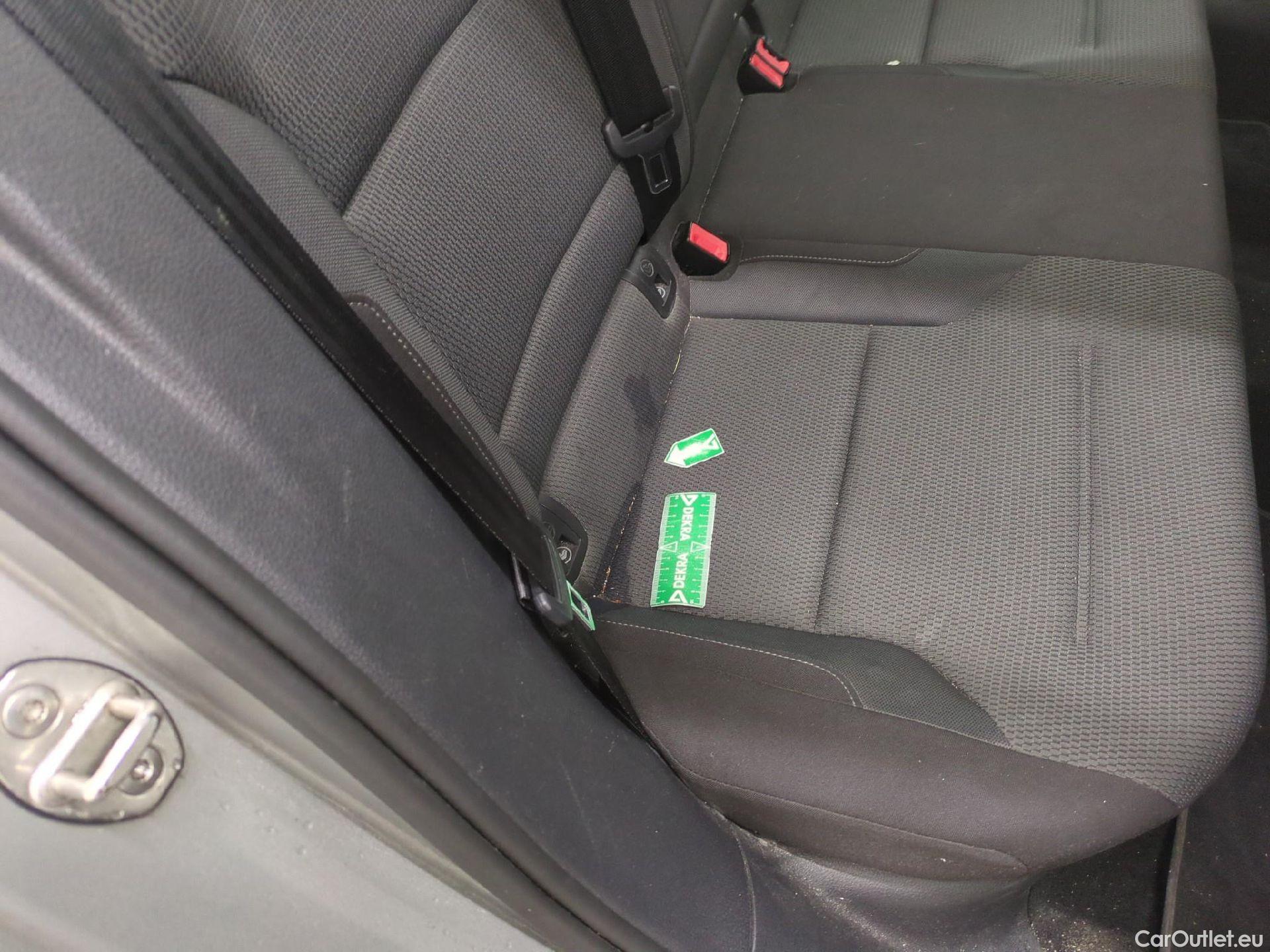  Volkswagen  Golf  VII Berline Confortline Business BMT 1.6 TDI 115CV BVA7 E6dT #21