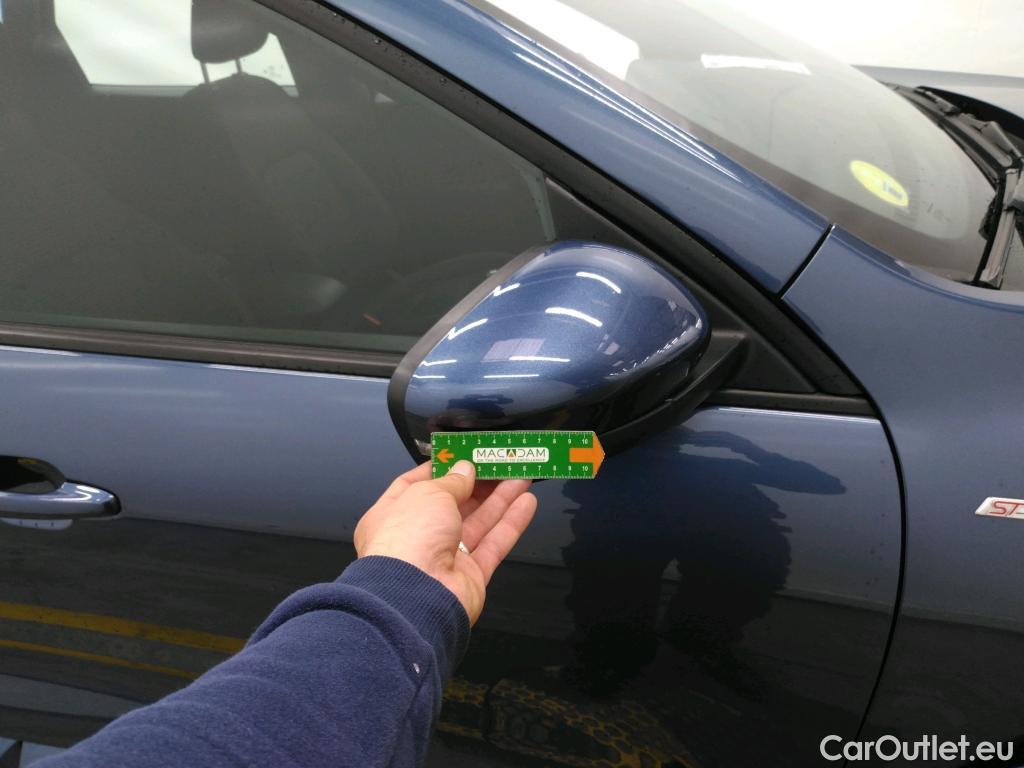  Ford  Kuga FORD  / 2019 / 5P / SUV 1.5 EcoBlue 120 ch St-Line Business #64