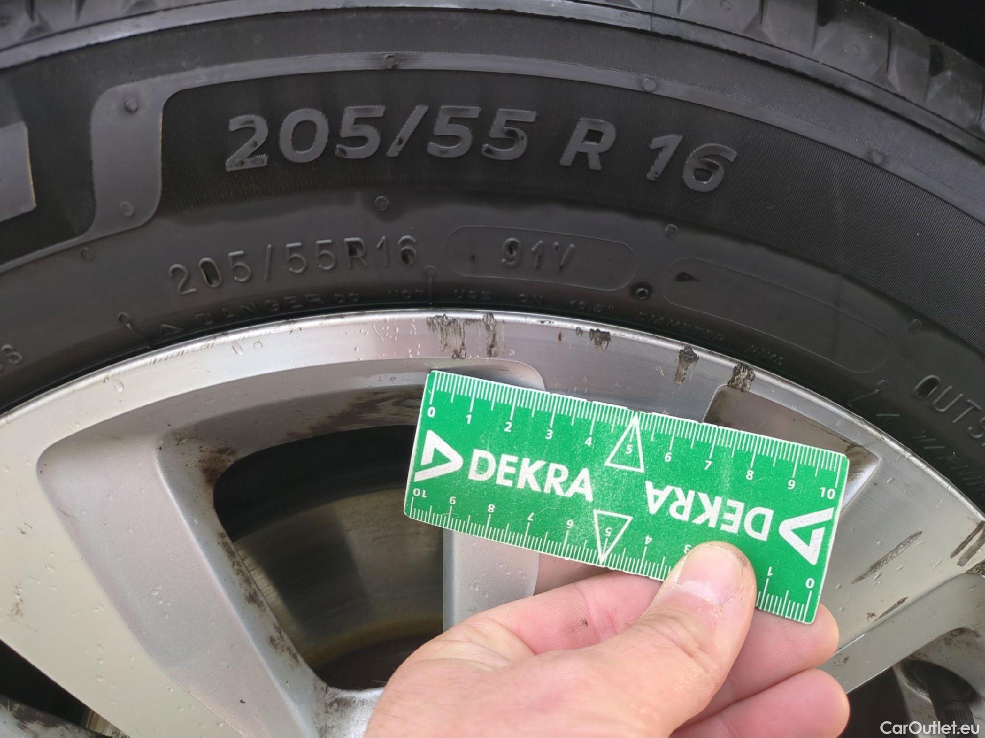  Volkswagen  Golf  VII Berline Confortline Business BMT 1.6 TDI 115CV BVA7 E6dT #5