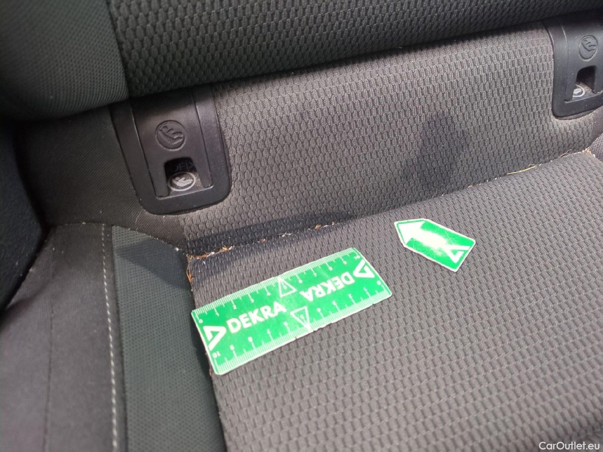  Volkswagen  Golf  VII Berline Confortline Business BMT 1.6 TDI 115CV BVA7 E6dT #22