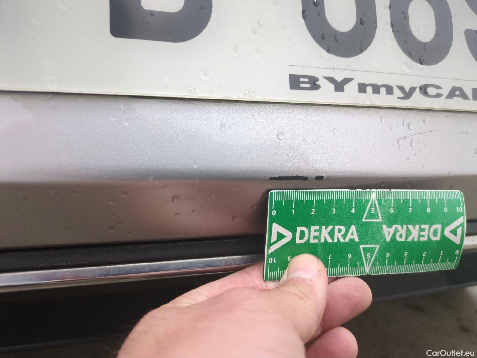  Volkswagen  Golf  VII Berline Confortline Business BMT 1.6 TDI 115CV BVA7 E6dT #20