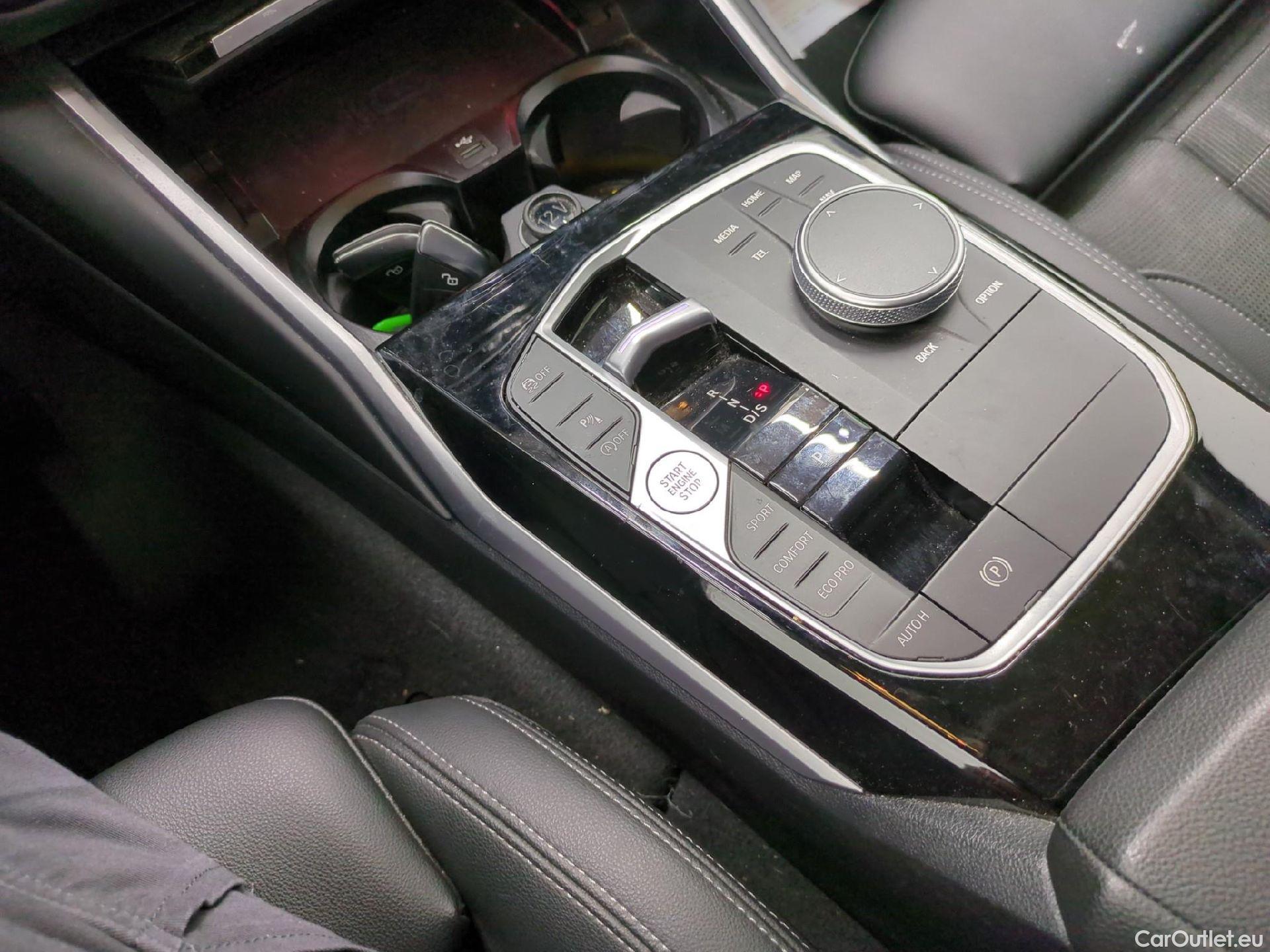  Bmw  Serie 3 BMW Série 3 Touring / 2022 / 5P / Break 318i 156ch Business Design BVA8 #5