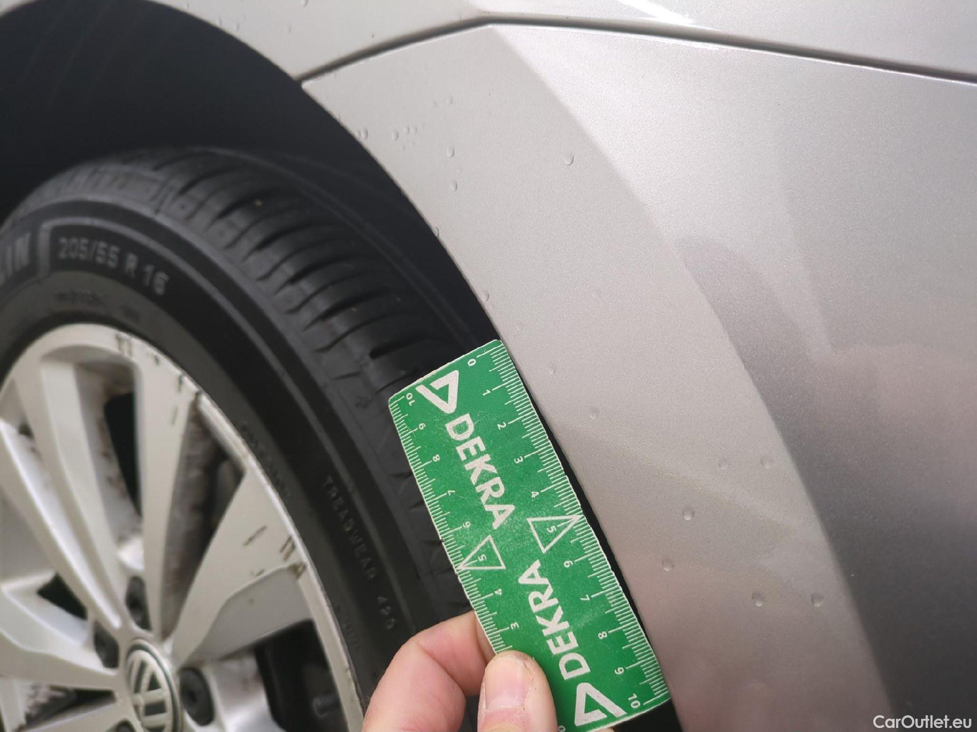  Volkswagen  Golf  VII Berline Confortline Business BMT 1.6 TDI 115CV BVA7 E6dT #8