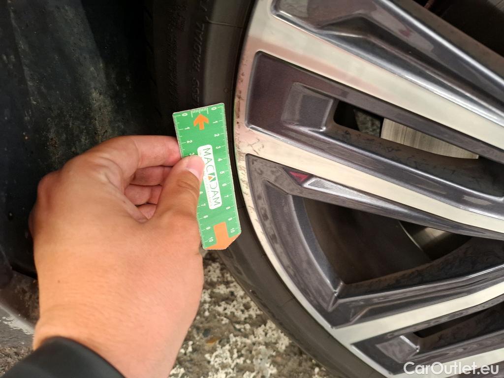  Bmw  Serie 1 BMW Série 1 / 2019 / 5P / Berline 116d DKG7 Business Design #3