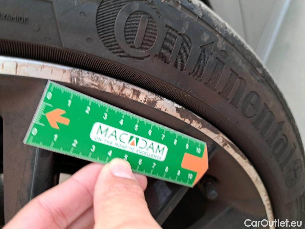  Mercedes  A-Klasse MERCEDES-BENZ Classe A Berline 5p Berline A 200 AMG Line 7G-DCT #4