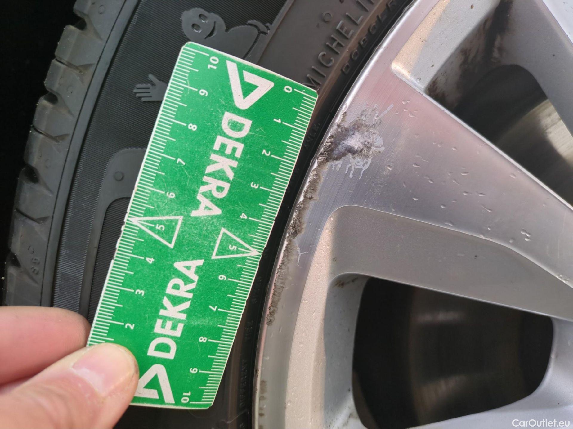  Volkswagen  Golf  VII Berline Confortline Business BMT 1.6 TDI 115CV BVA7 E6dT #4