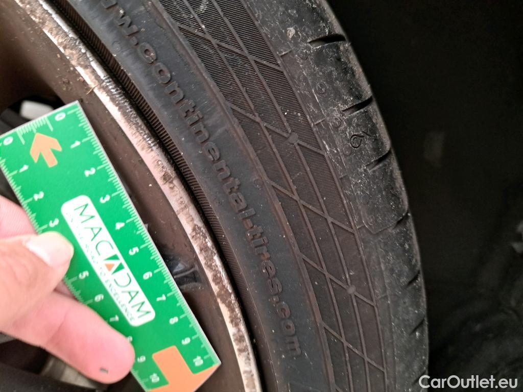  Mercedes  A-Klasse MERCEDES-BENZ Classe A Berline 5p Berline A 200 AMG Line 7G-DCT #16