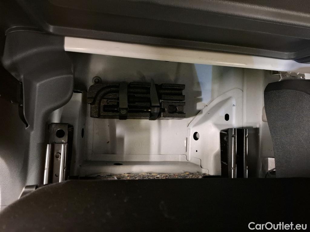  Volkswagen  Caddy VOLKSWAGEN  Van / 2015 / 4P / Fourgonnette 1.4 TGI GNV 110 Business Line #7