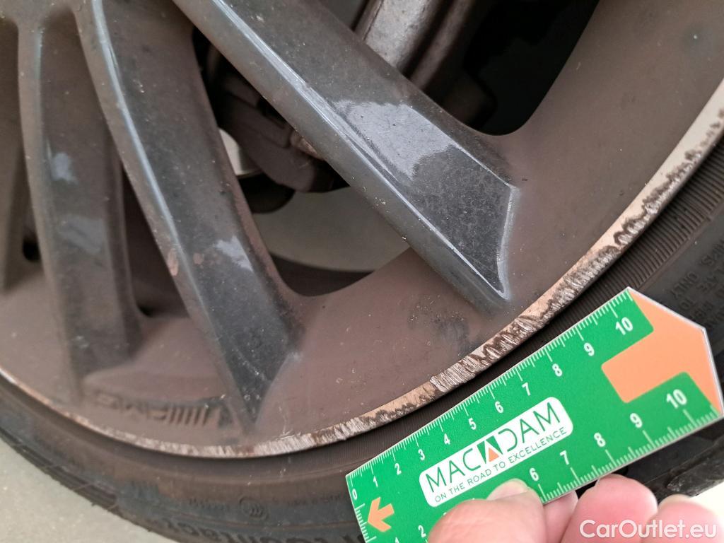  Mercedes  A-Klasse MERCEDES-BENZ Classe A Berline 5p Berline A 200 AMG Line 7G-DCT #20