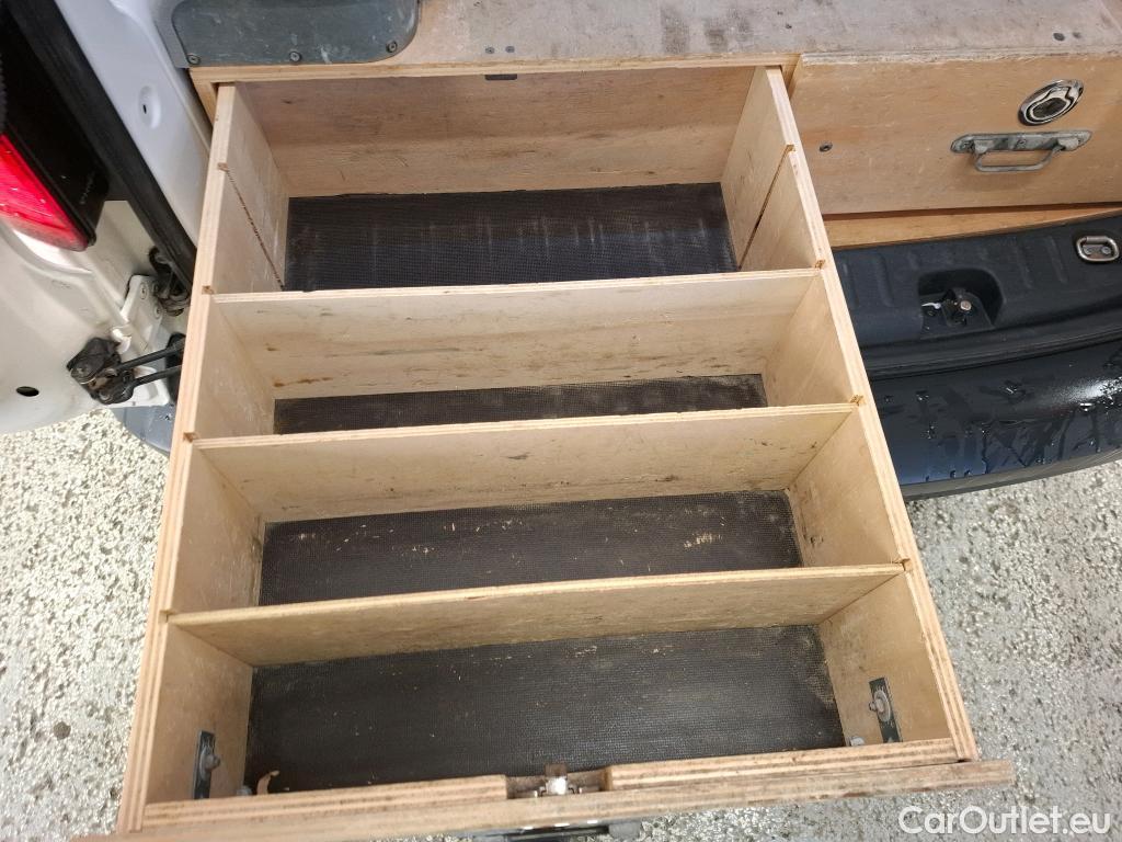  Volkswagen  Caddy VOLKSWAGEN  Van / 2015 / 4P / Fourgonnette 1.4 TGI GNV 110 Business Line #5