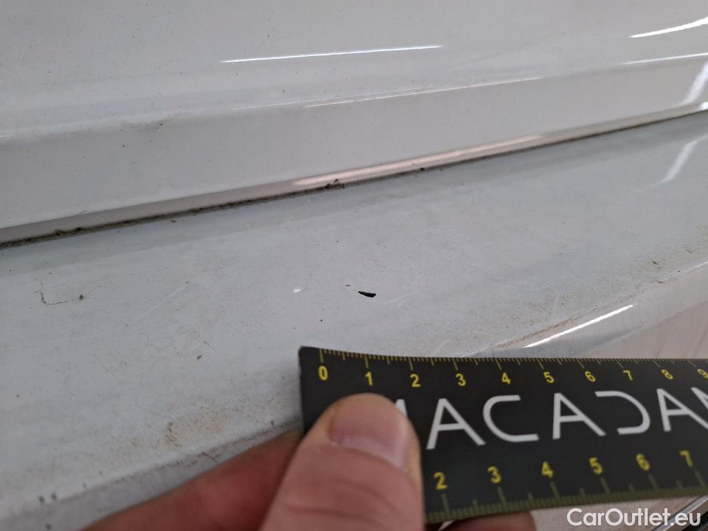  Volkswagen  Tiguan VOLKSWAGEN  / 2020 / 5P / SUV 1.5 TSI 150 DSG7 Elegance #3