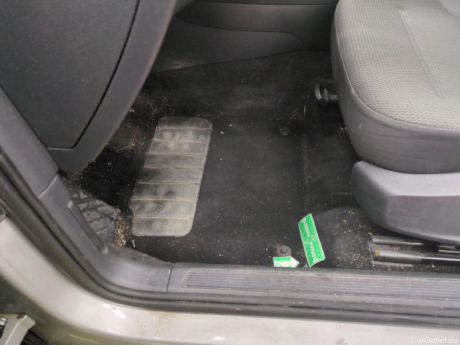  Volkswagen  Golf  VII Berline Confortline Business BMT 1.6 TDI 115CV BVA7 E6dT #13