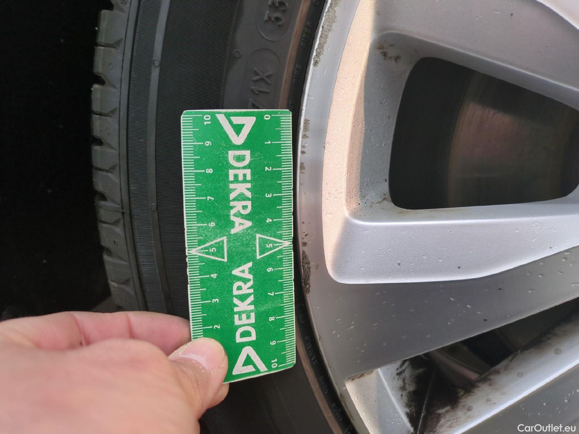  Volkswagen  Golf  VII Berline Confortline Business BMT 1.6 TDI 115CV BVA7 E6dT #1