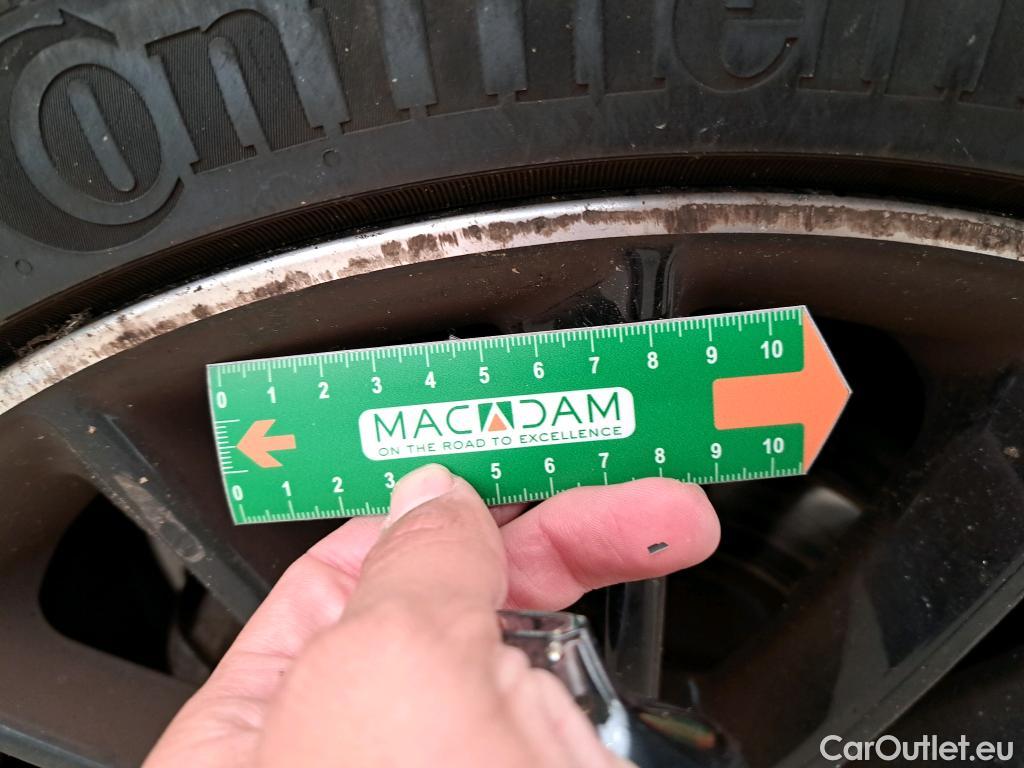  Mercedes  A-Klasse MERCEDES-BENZ Classe A Berline 5p Berline A 200 AMG Line 7G-DCT #15