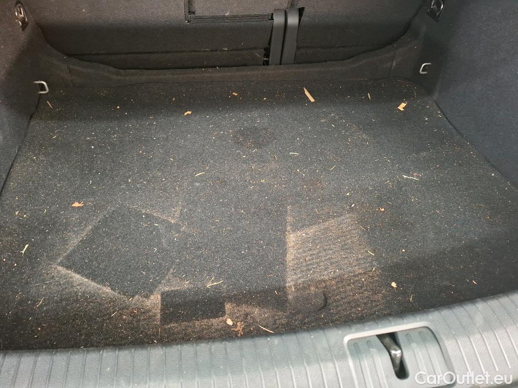  Volkswagen  Tiguan VOLKSWAGEN  / 2020 / 5P / SUV 1.5 TSI 150 DSG7 Elegance #7