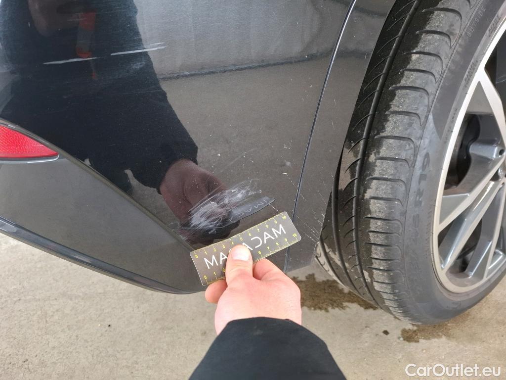  Bmw  X2 Série  sDrive 16d M Sport 1.5 115CV BVA7 E6d #11