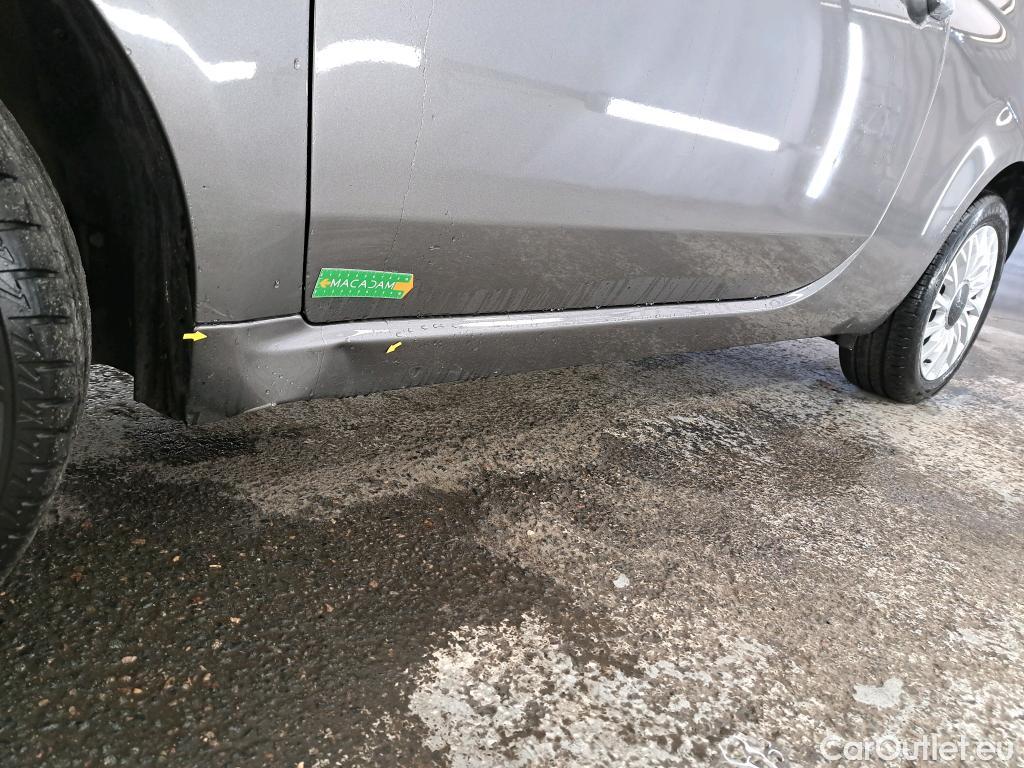  Fiat  500 FIAT  / 2015 / 3P / Berline 1.0 70ch BSG Dolcevita #4