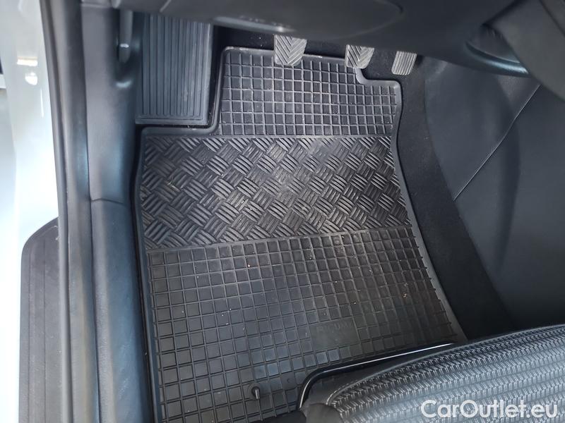  KIA  Cee'd Ceed  (CD) (2018->) Ceed SW 1.5 T-GDI 118 Top #6