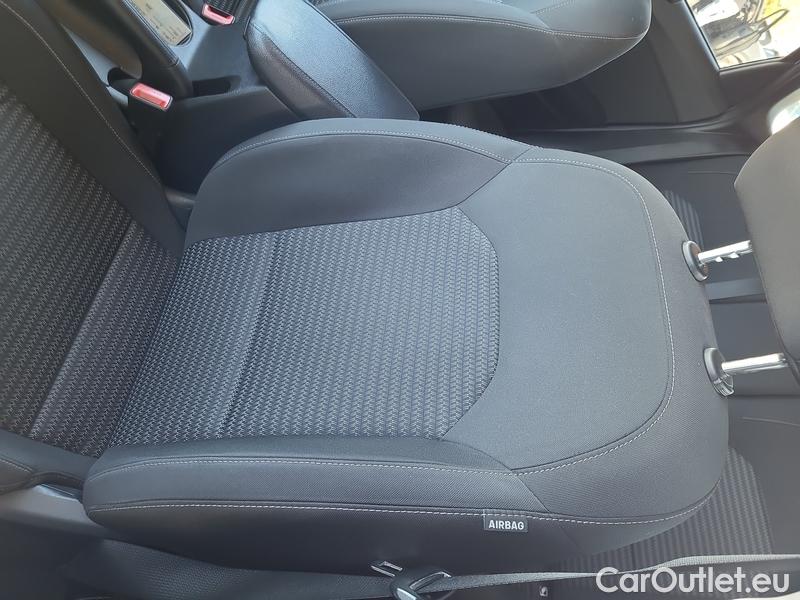  KIA  Cee'd Ceed  (CD) (2018->) Ceed SW 1.5 T-GDI 118 Top #15