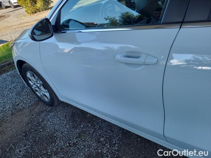  KIA  Cee'd Ceed  (CD) (2018->) Ceed SW 1.5 T-GDI 118 Top #5