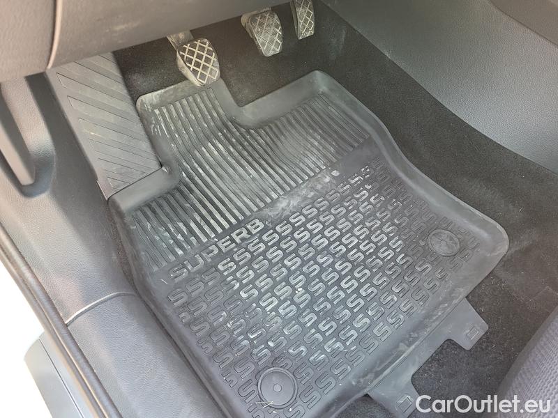  Skoda  Superb  Combi (3V5)(2015) Sup.C.FL2.0TDI 110 Style #12