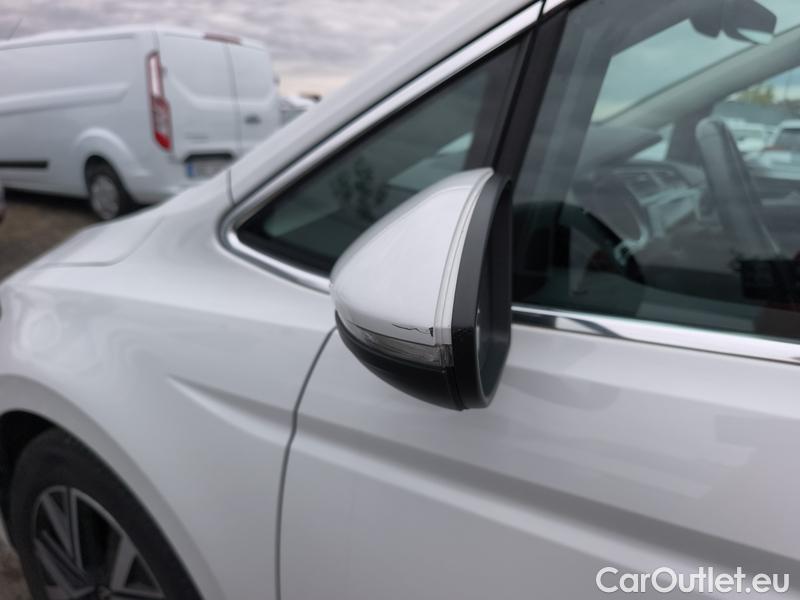  Volkswagen  Touran  (5T1)(2015)  2.0TDI 110 Highline DSG #4