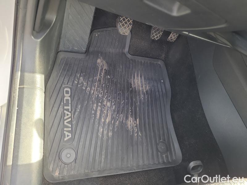  Skoda  Octavia  Combi (NX3)(2020) Oct.Combi 1.5TSI 110 Style #11