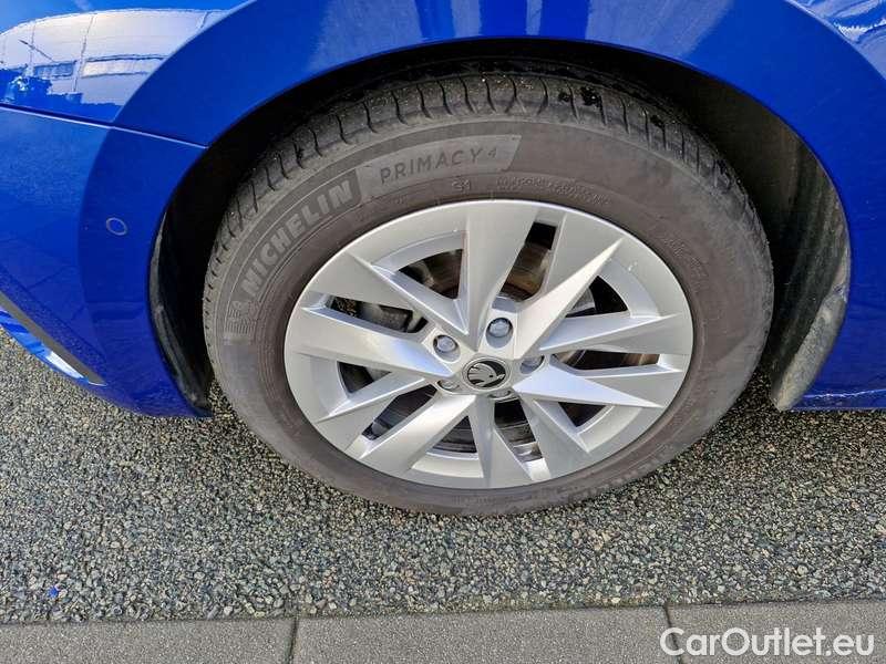  Skoda  Octavia  Lim. (NX3)(2020) Oct. 2.0TDI 110 Style AT 5d #7