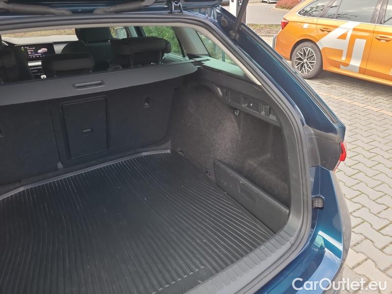  Skoda  Octavia  Combi (NX3)(2020) Oct.Combi 1.5TSI 110 Style #7