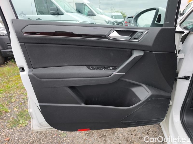  Volkswagen  Touran  (5T1)(2015)  2.0TDI 110 Highline DSG #10