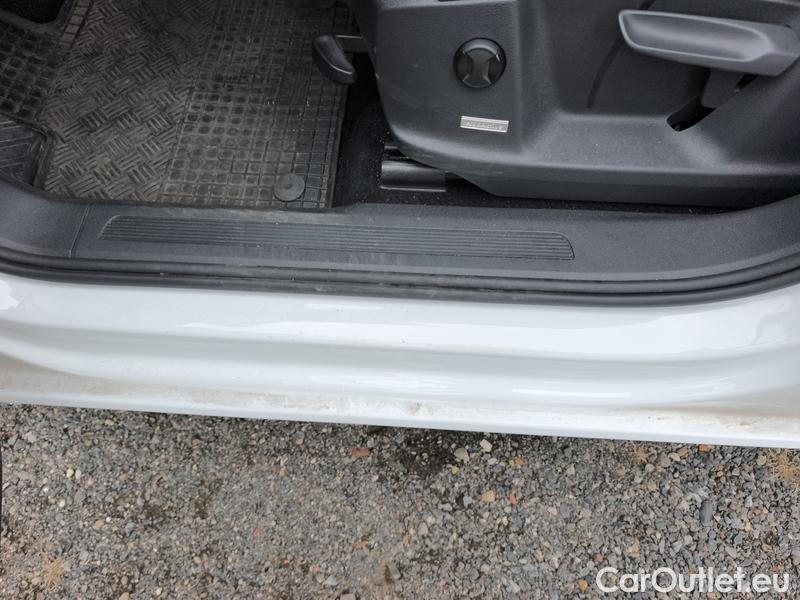  Volkswagen  Touran  (5T1)(2015)  2.0TDI 110 Highline DSG #6