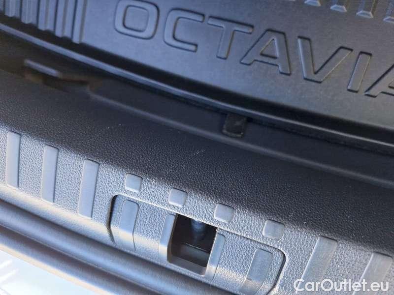 Skoda  Octavia  Lim. (NX3)(2020)  1.5TSI 110 Style 5d #4