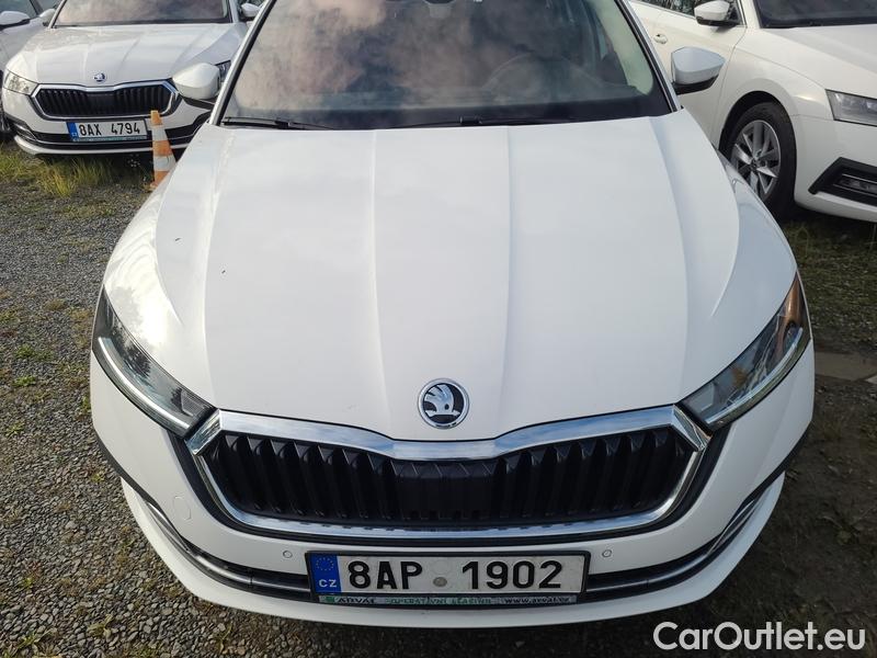  Skoda  Octavia  Combi (NX3)(2020) Oct.Combi 1.5TSI 110 Style #6