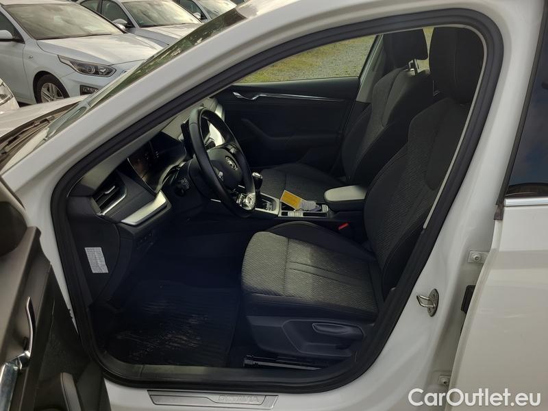  Skoda  Octavia  Combi (NX3)(2020) Oct.Combi 1.5TSI 110 Style #5