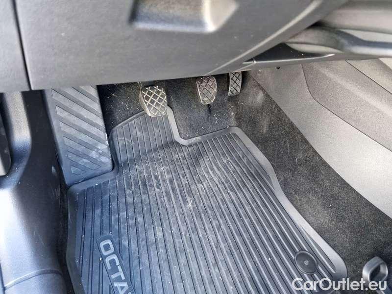  Skoda  Octavia  Lim. (NX3)(2020)  1.5TSI 110 Style 5d #3